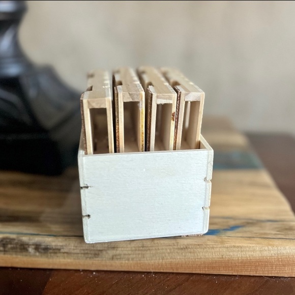 Mini Pallet & Crate Coaster Set Bright Sunflowersl print. 4 Coasters w/ crate - Picture 4 of 6